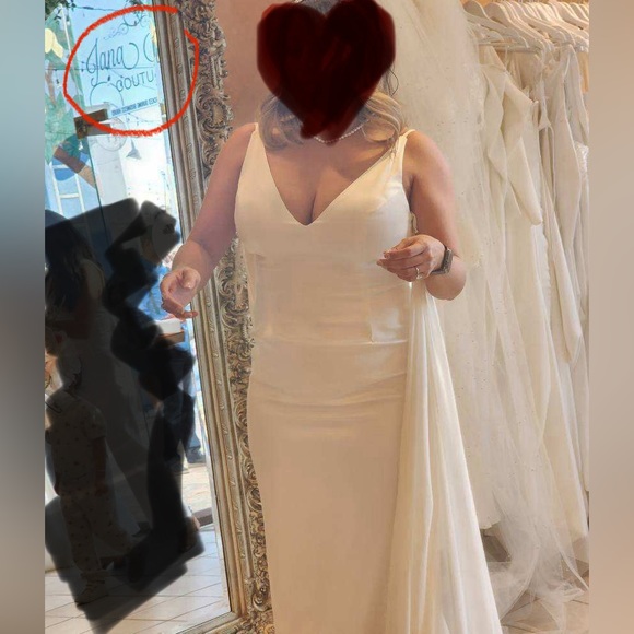 Jana Ann Couture Wedding Dress! - Picture 7 of 7